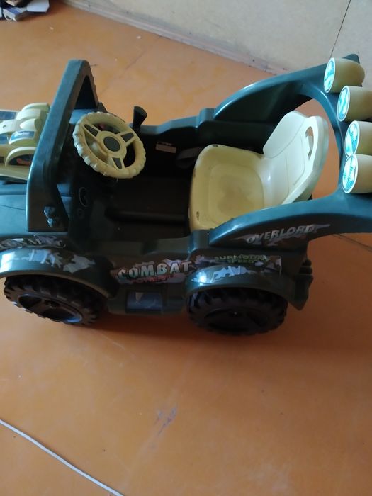 Продам детскую машинку