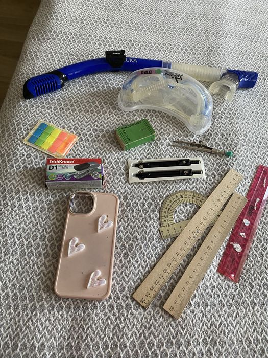 Школьные принадлежности