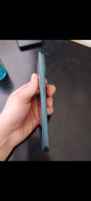 Продам телефон виво Y28