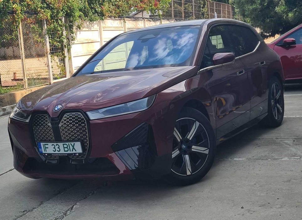 BMW ix 2024  3700 km