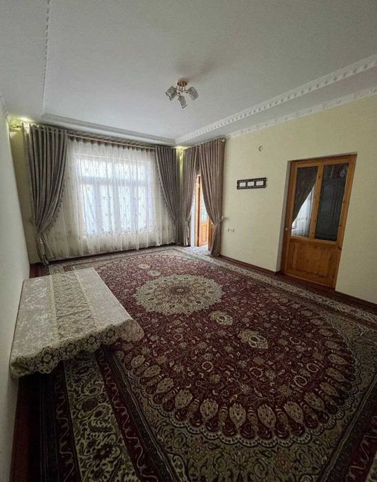 Дом 4 сотки, 7 комнат по ул.Лахути (заезд для машины имеется)