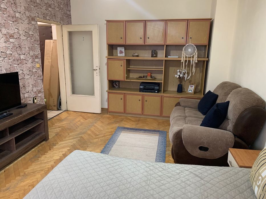 Дава се под наем Тристаен апартамент в Варна, Аспарухово - 80 кв.м за 367.2 € - Снимка #1