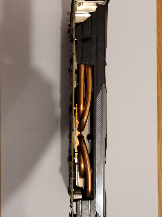 Placa video VGA SAPPHIRE Nitro R9 -380 Series,4 Gb GDDR5,Bus 256 bit.