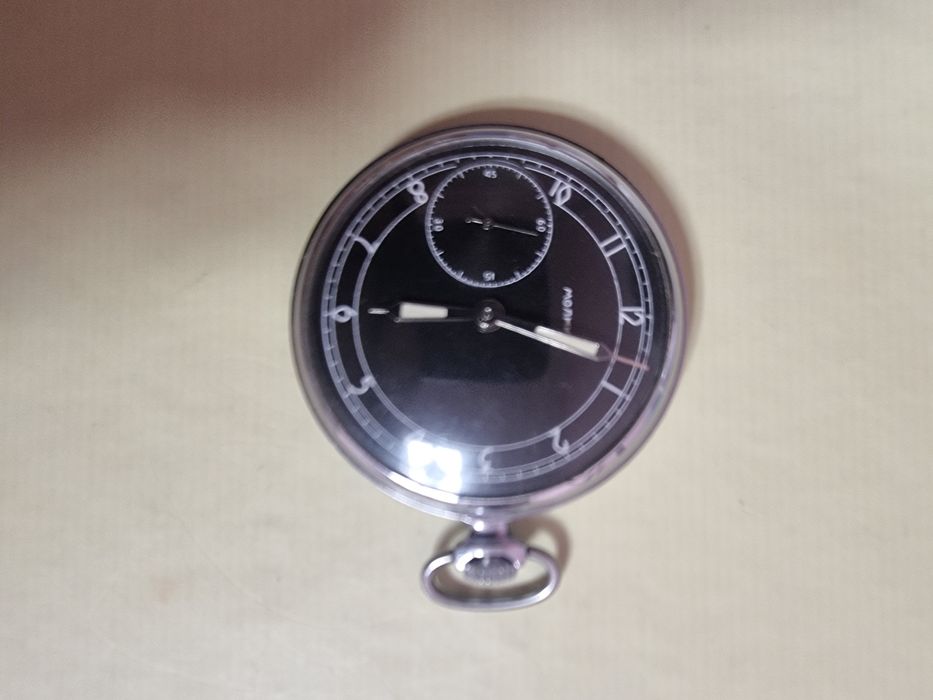 Часы Победа и Молния