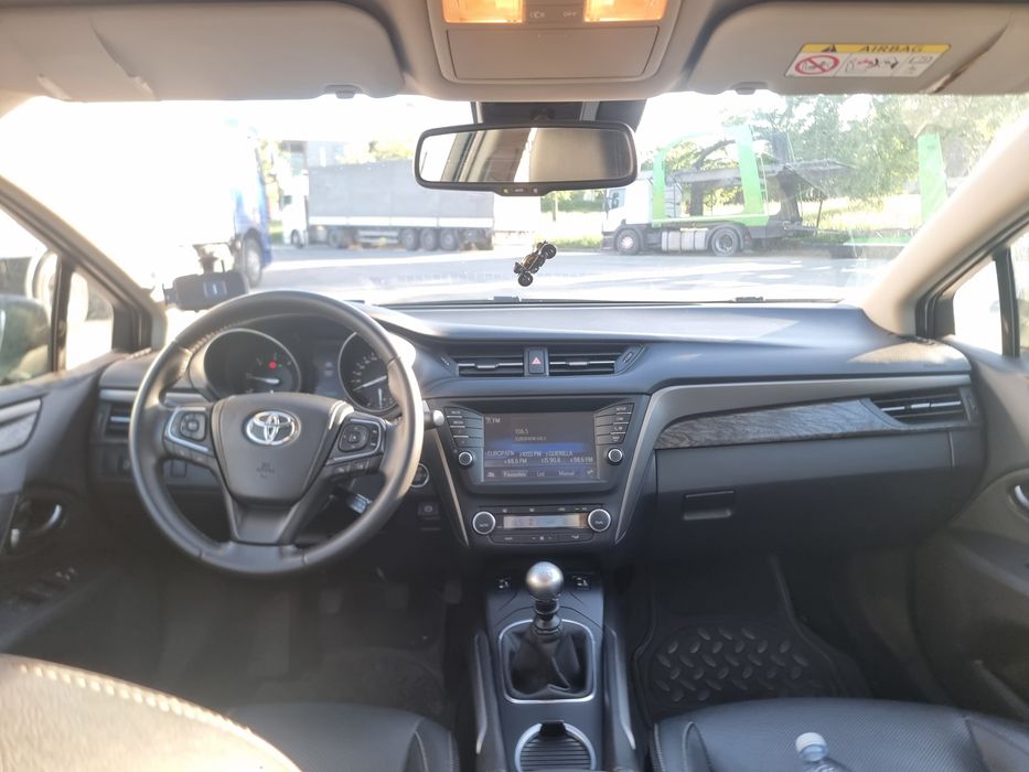 TOYOTA Avensis 2015 — imagine 4
