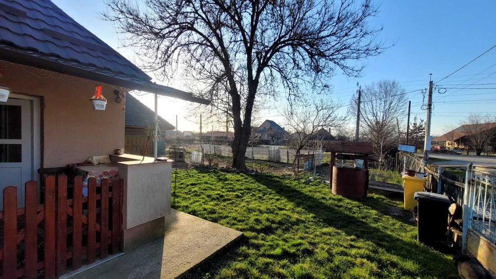 De vanzare casă parter reabilitată, cu șură și teren 1.860 mp, la 3 km de Baia Mare