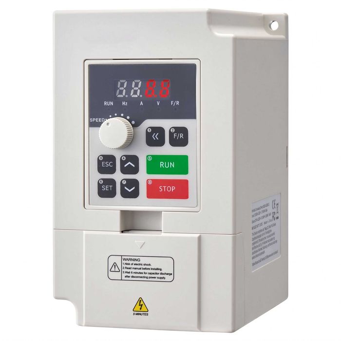 Convertizor Frecventa VFD 4CP 3kW 14A, Intrare 220V 1/3 Faze, Iesire 0-2000Hz