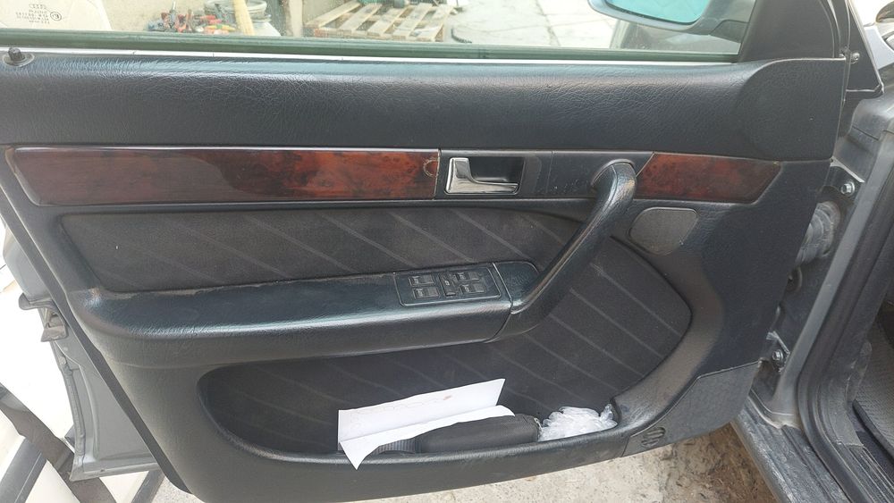 Обшивки ауди с4 передние