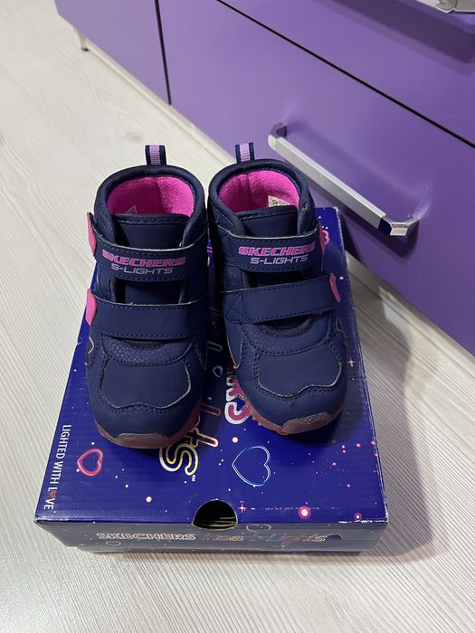 Детски светещи боти Skechers