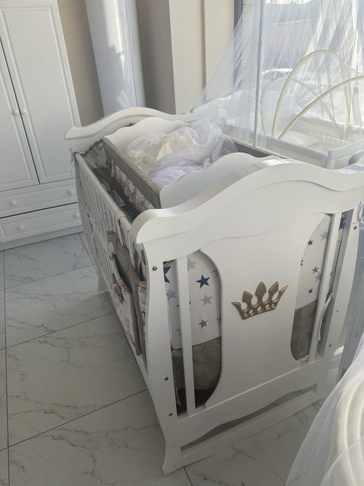 Детская кроватка