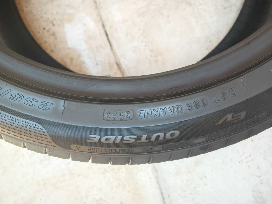 Anvelope 235/45/19 an 2023 vara NEXEN NFERA SPORT Silent si protectie janta