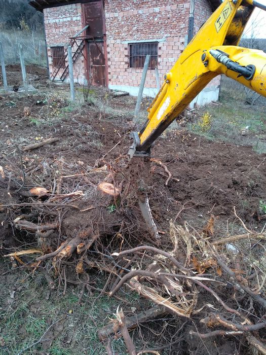 Мини багер дренажи основи ями почистване на градини дворни места ями