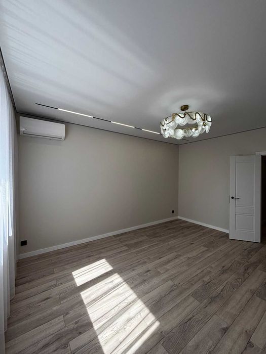 Продается 2 комн квартира Кенесары,64