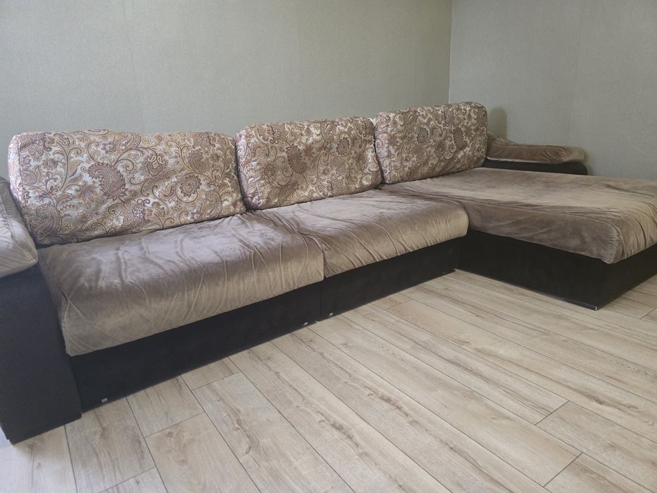 Угловой диван.продам!