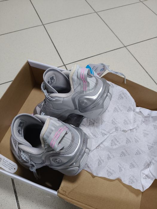 Продам кроссовки для баскетбола оригинальные "Peak "