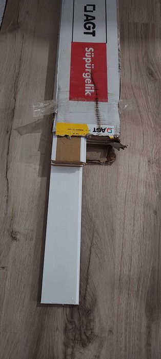 Перваз за ламинат 8 см. бял мдф АГТ-AGT