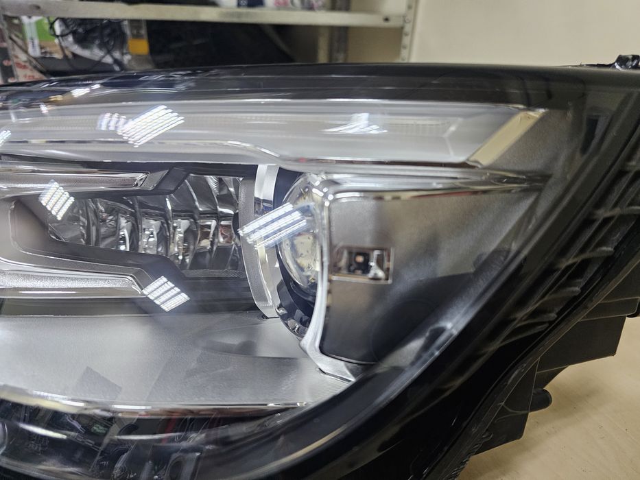 Американски Ляв фар Audi Q5 lqv far ауди кю5