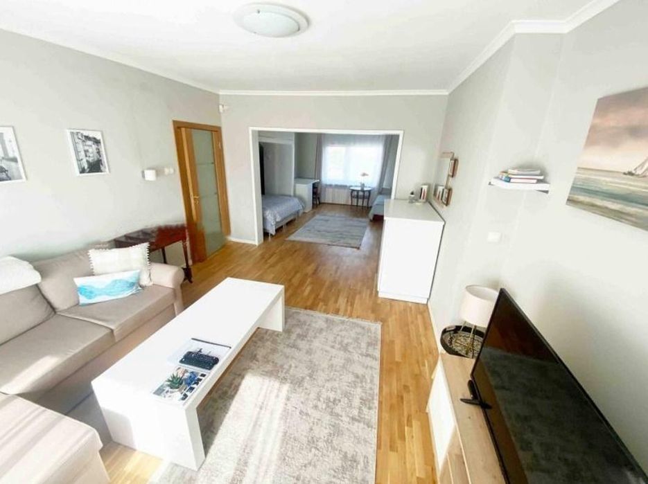 Дава се под наем Двустаен апартамент в София, Център - 70 кв.м за 597.21 € - Снимка #1