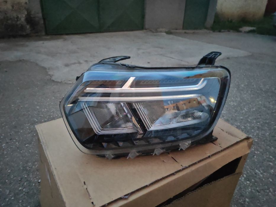 Far Dacia Duster led stare perfecta