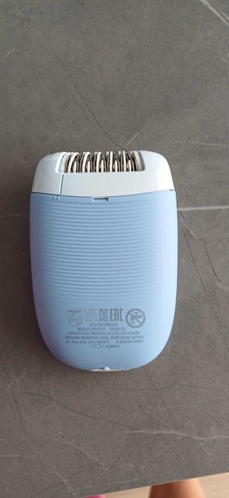 Епилатор Philips Series 4000, нов, неупотребяван, 2 г. гаранция