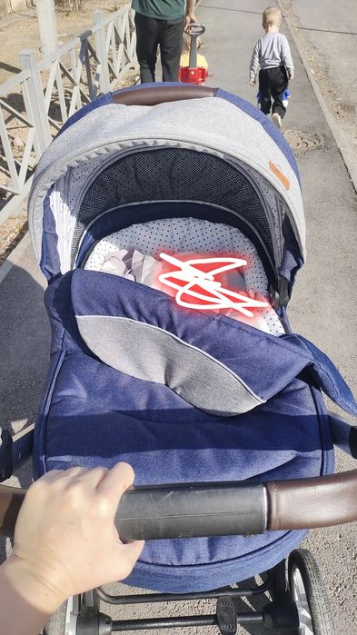 Срочно продам коляску 2/1