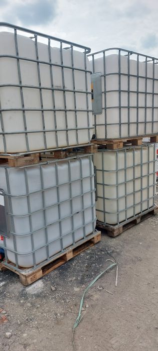 Продавам бидони 1 тон купче