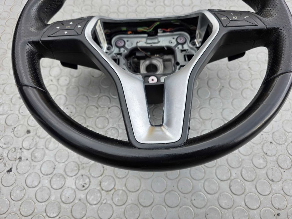 Волан за Mercedes W218 без Airbag