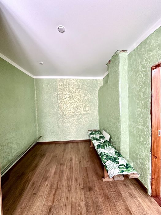 Продам 4 - комнатный дом в Михайловке