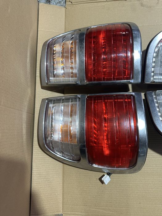 Задние фонари Lexus LX470