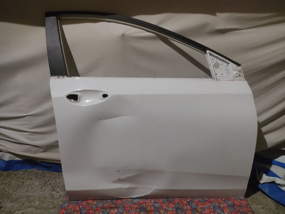 Оникс эшик олди ўнг пасажир эшиги