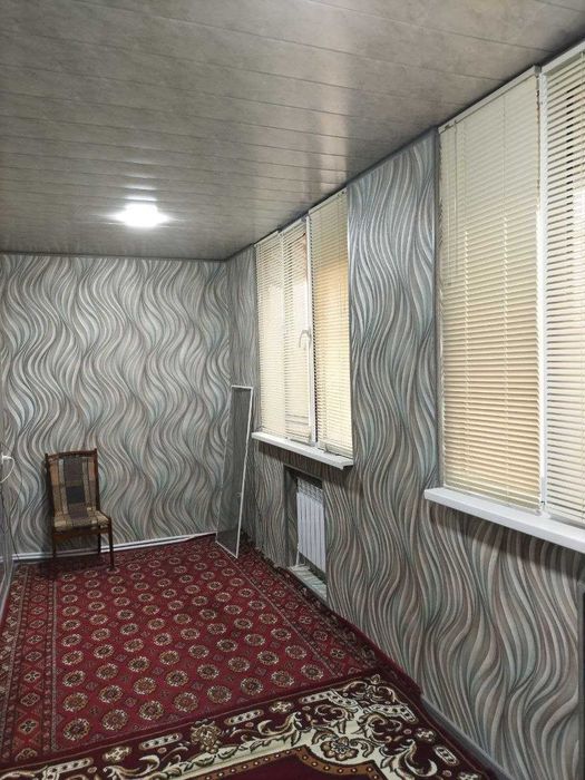 Продается квартира в г. Бекабад, 14-й микрорайон 61 дом 22 квартира.