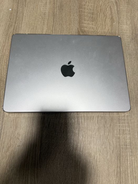 Macbook Air M2 8/256gb
