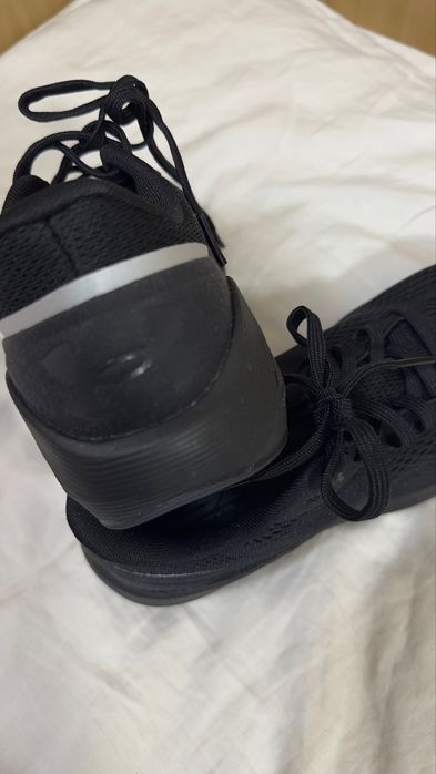 Under Armour HOVR кроссовки