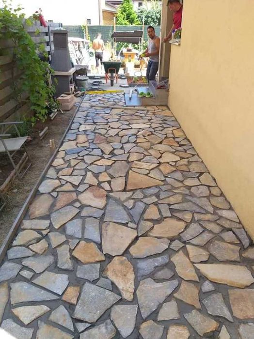 Piatră Naturală de Munte | Aspect Rustic și Elegant pentru Grădină