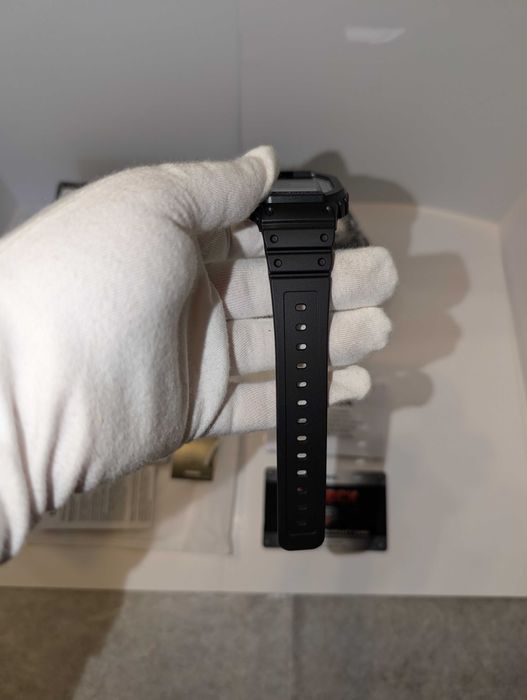 Промо! Casio G-Shock DW-5600FF-8E DW-5600BBMA-1ER часовник