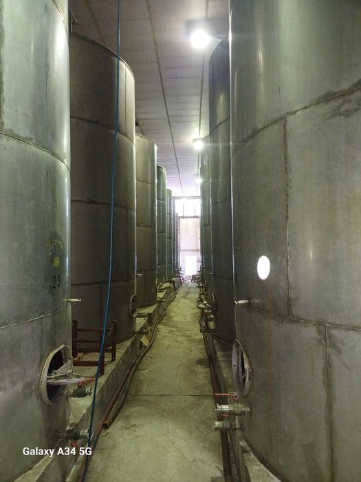 Цистерна от неръждаема стомана с обем 39 кубика