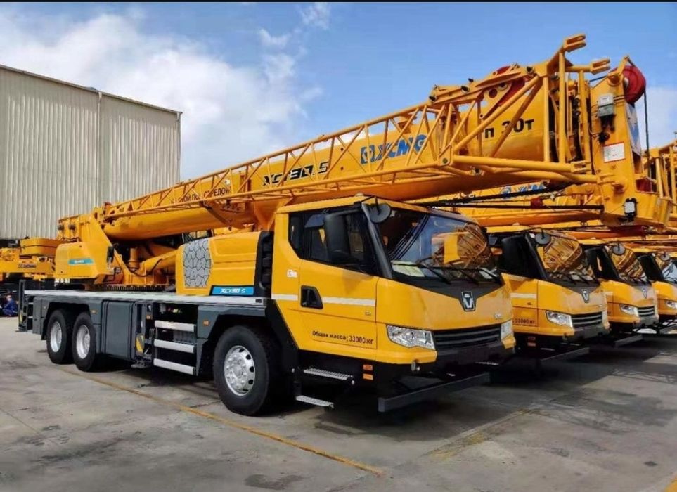 Янги Автокран XCMG 30 тонналик заводдан