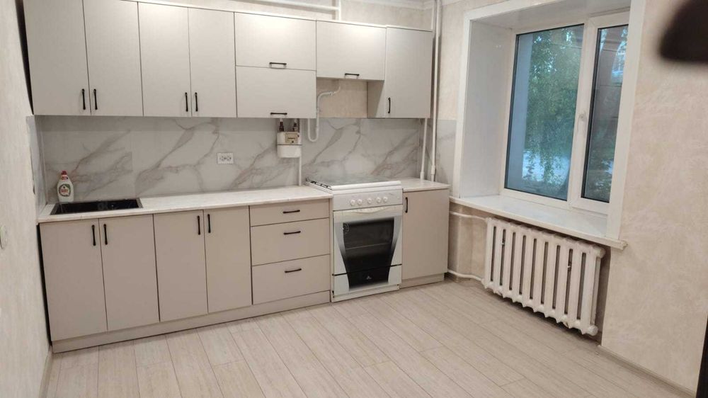Продам 2 ком квартиру район Драм театра