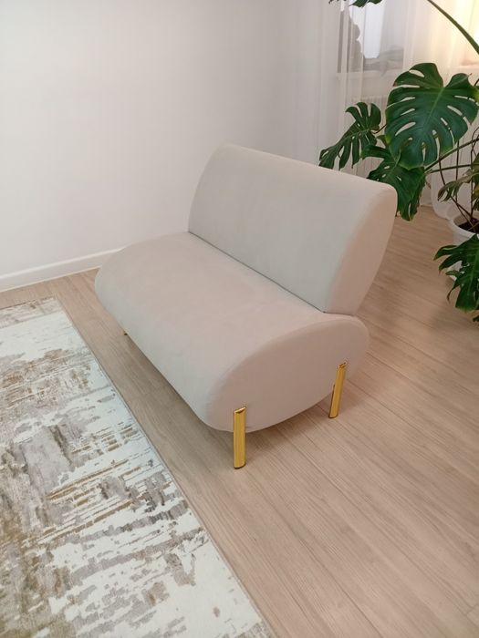 Продаётся новый диванчик