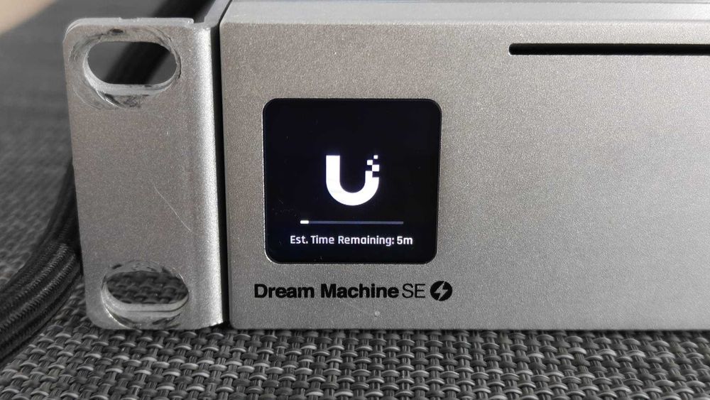 Router Ubiquiti Dream Machine SE