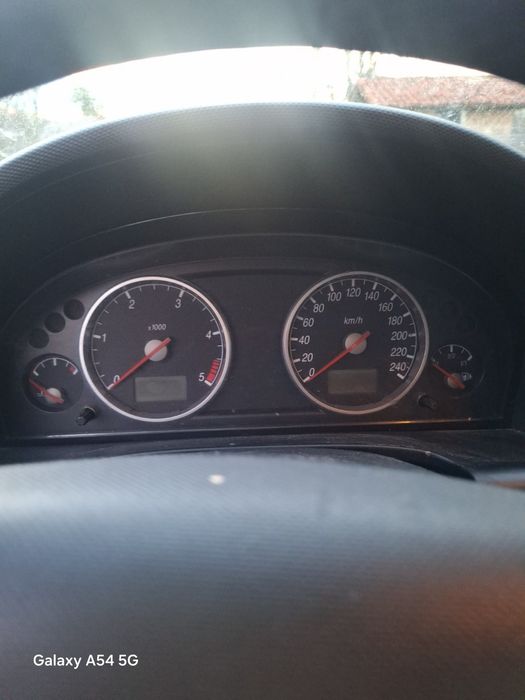 Продавам Ford Mondeo