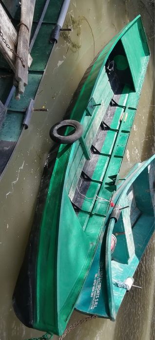 Barca din tabla in stare buna