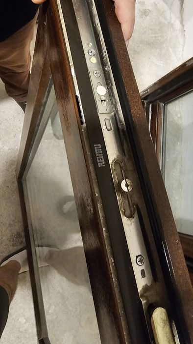 Fereastra Geam termopan  maro si alb