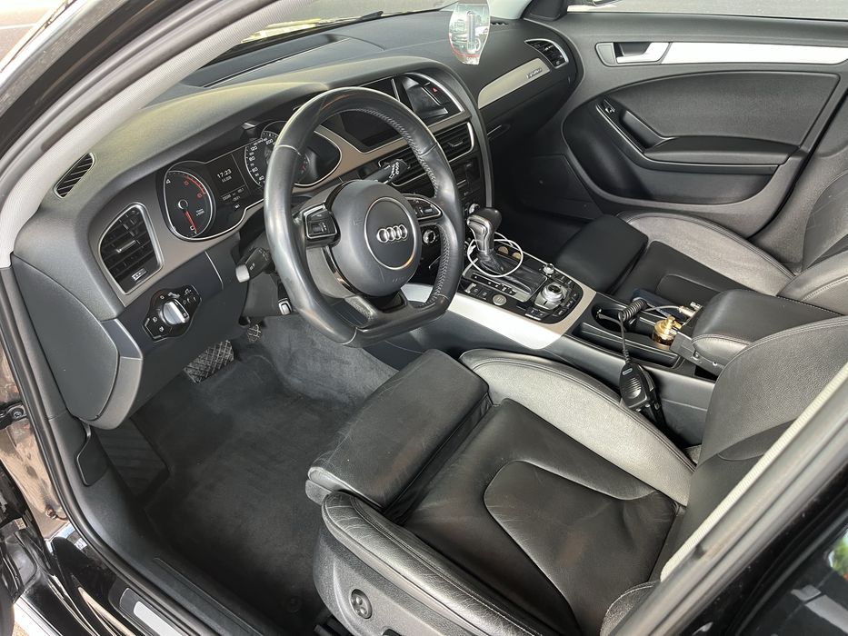 Audi A4 Aulroad b8