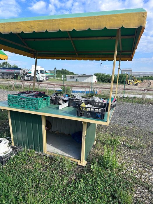 Masa taraba acoperita cu loc de depozitare !!