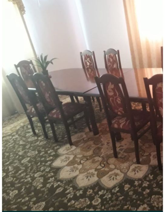 Стол со стульями