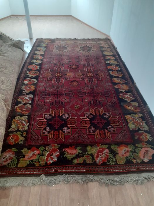 Қолдан тоқылған кілем 4,5×3,5 метр