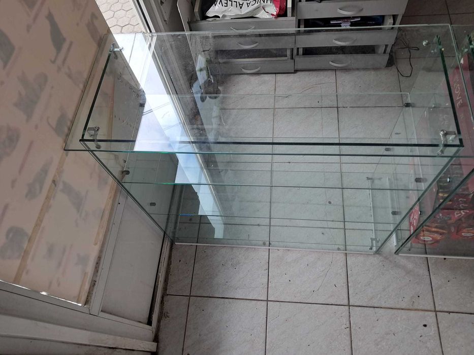 Vand vitrina expunere din sticla