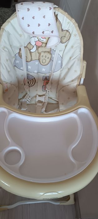 Детский стульчик для кормления