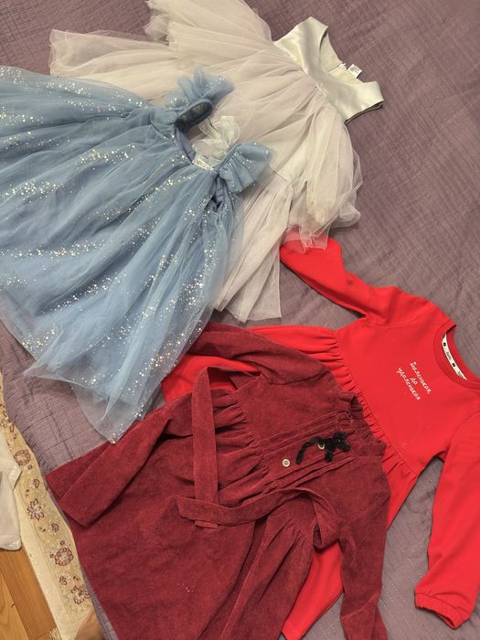 Продам все платья в одни руки 90-100